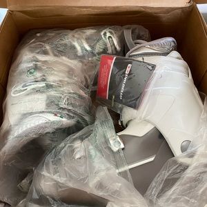 Women’s Sz7 (38) Dalbello ski boots